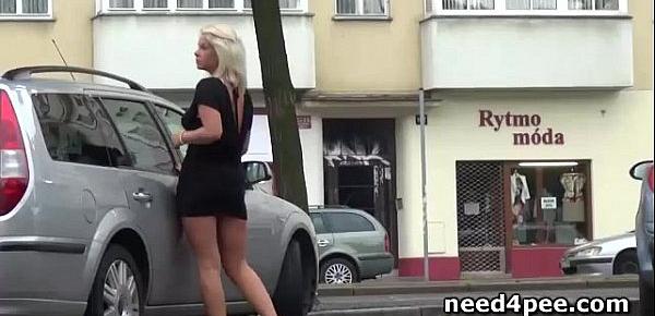  Girls in a hurry chose to piss on the streets